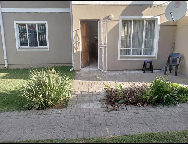 2 BEDROOM SECTIONAL TITLE FOR SALE IN COMET